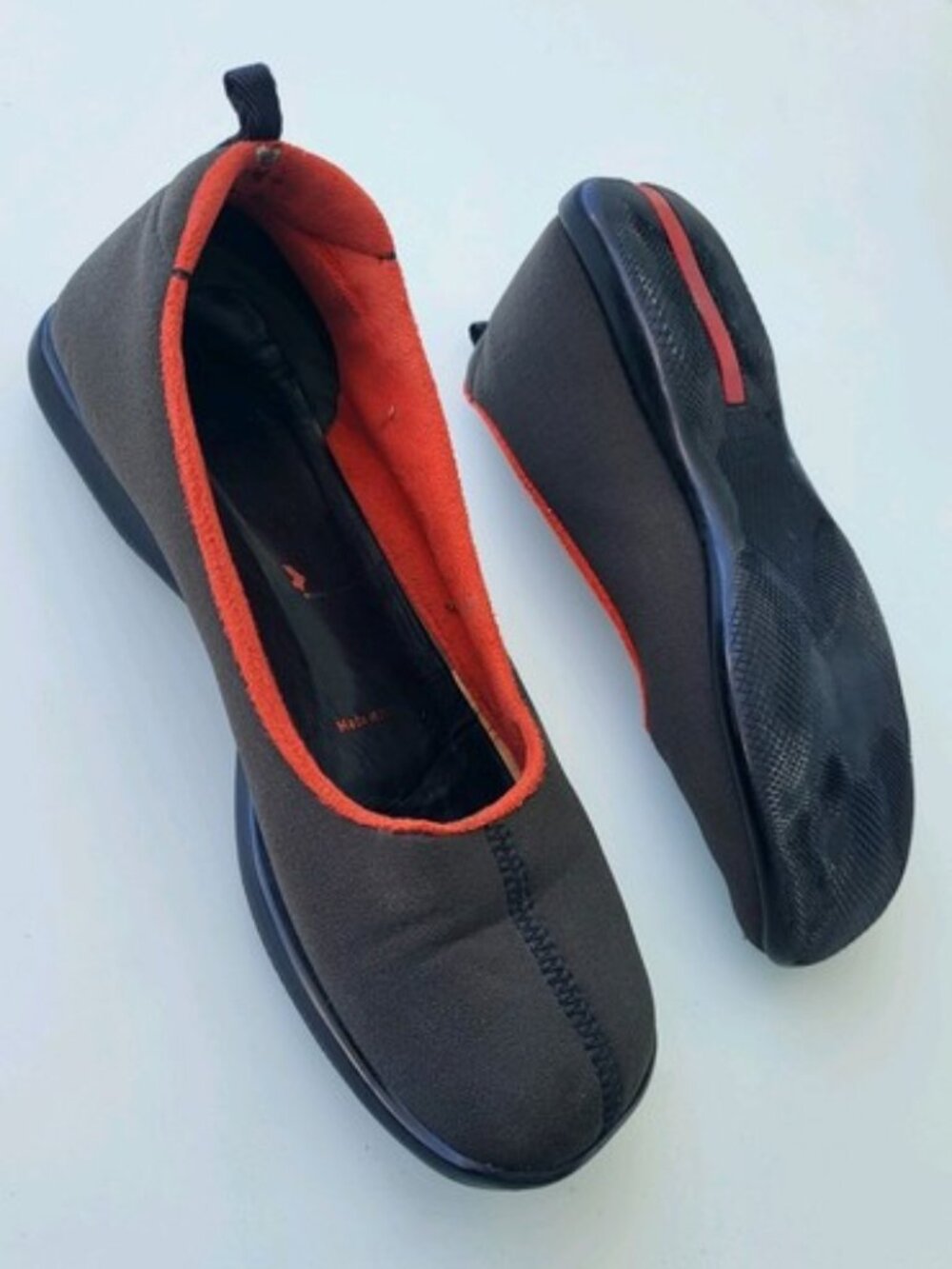 Vintage PRADA Mary Jane Vibram soles flats 37.5 vtg 90s